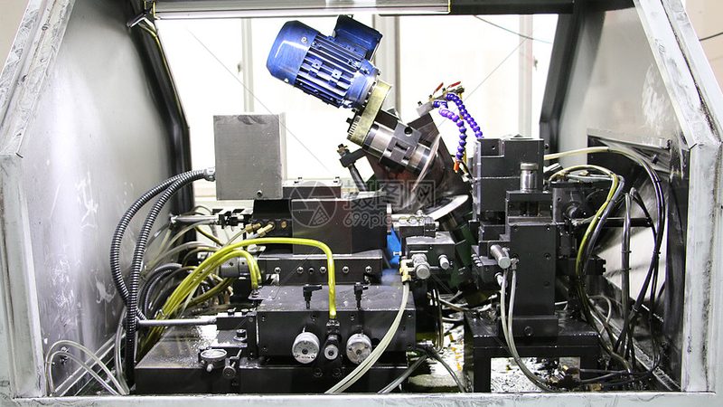 走心机换刀步骤详解：精准操作，提高加工效率