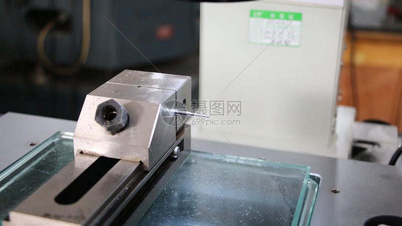 数控重型机床导轨：支撑精密加工的隐形英雄